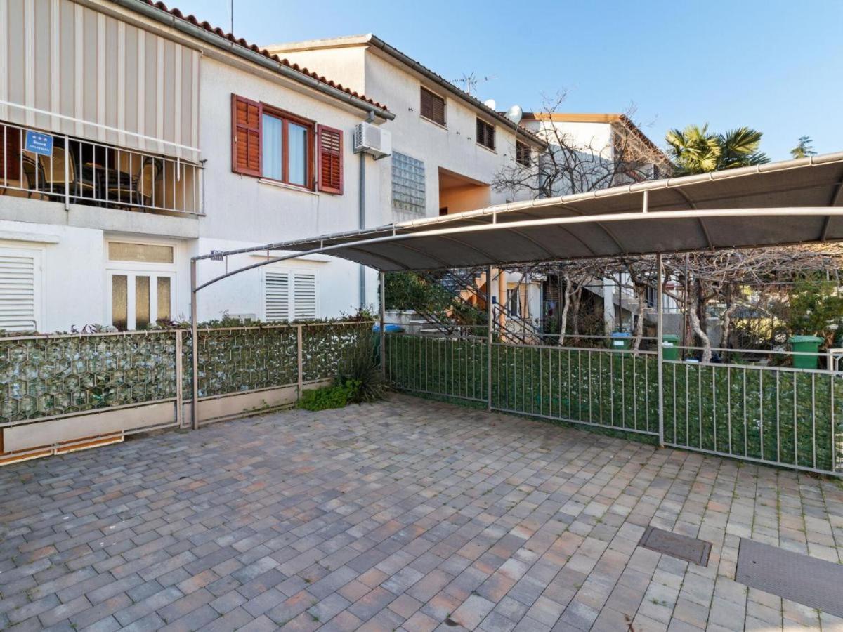 Olivia Apartment Porec Exterior photo